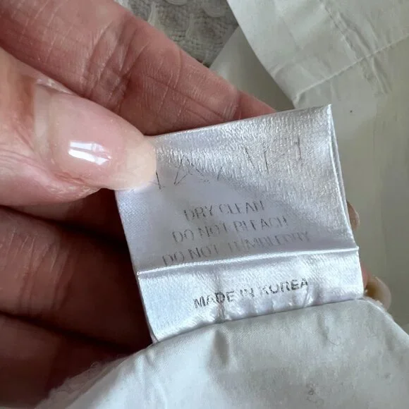 The Frankie Shop Ultra Cropped Sleeveless Button Down Shirt - Picture 5 of 5